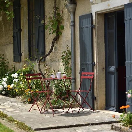 Un Jardin Et Trois Maisons Brux Eksteriør bilde